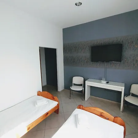 Zolta Walizka Gosciniec 3*