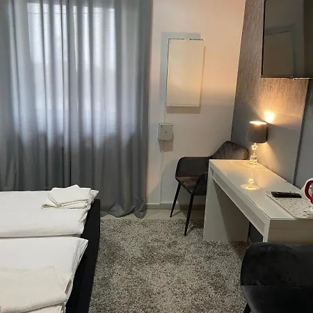 Zolta Walizka Gosciniec Gasthof