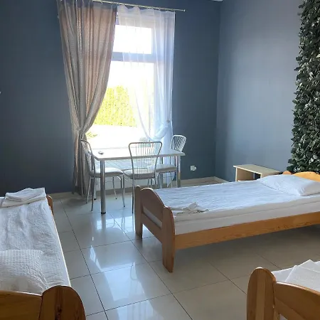 Zolta Walizka Gosciniec 3*