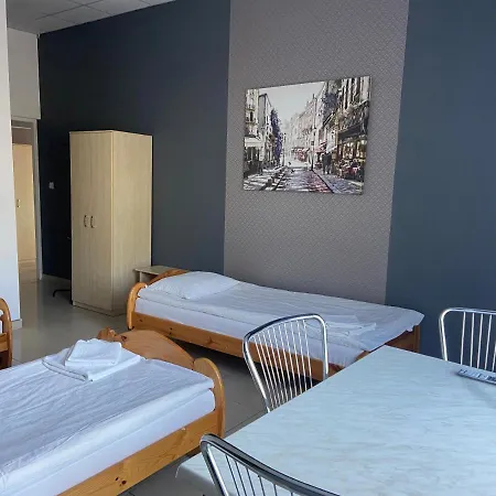 Zolta Walizka Gosciniec