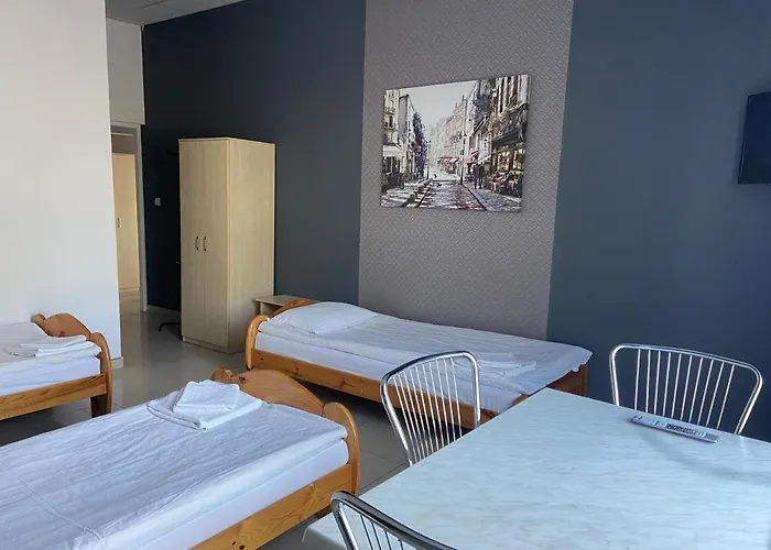 Zolta Walizka Gosciniec